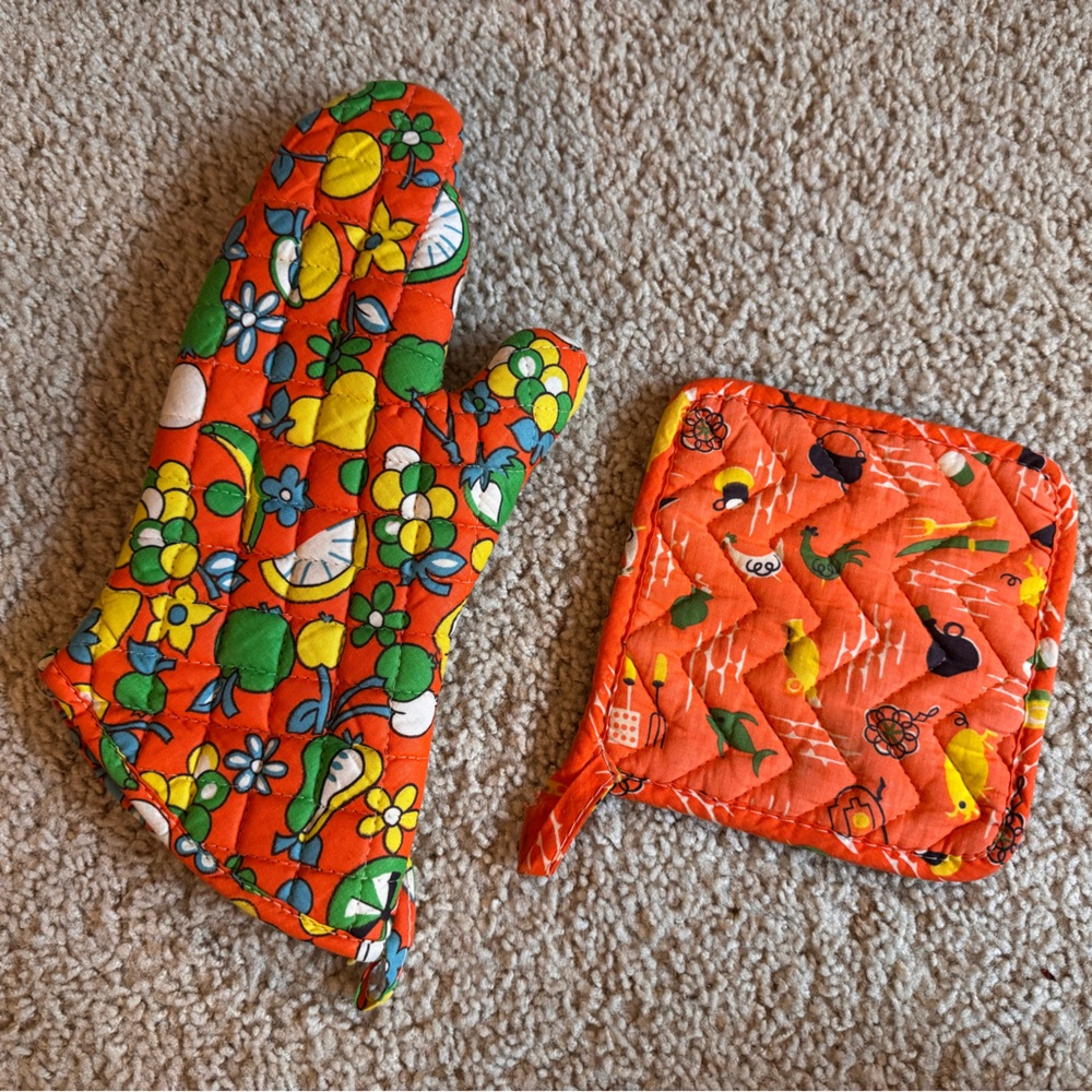 Vintage Potholders - Set of 2
